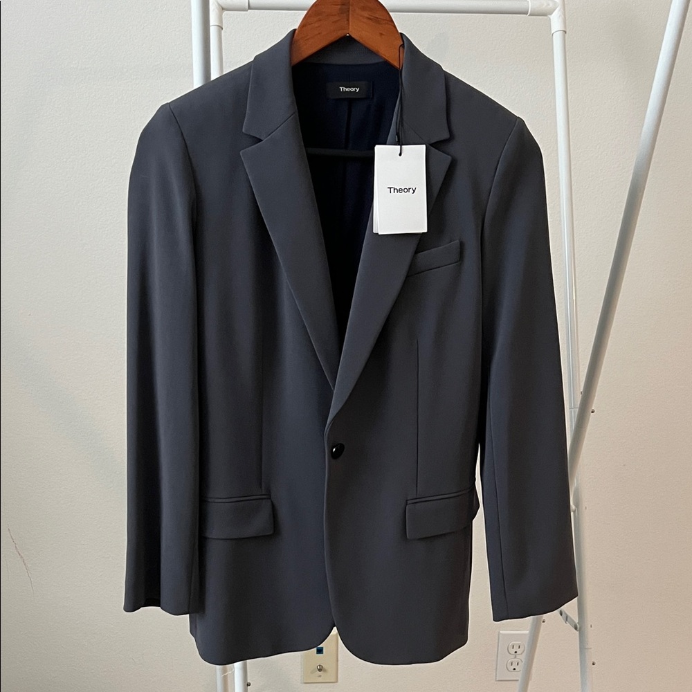 Theory Women’s Gray Suit (top+bottom)